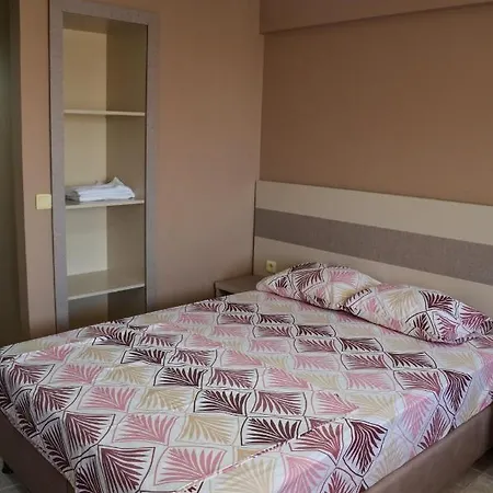 Berk Apart 3* Küçükkuyu