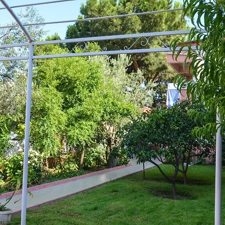 Berk Apart Lägenhetshotell Küçükkuyu