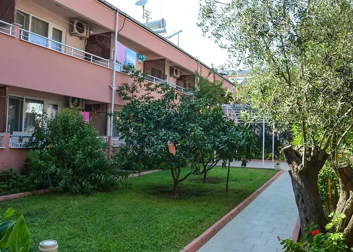 Berk Apart Küçükkuyu