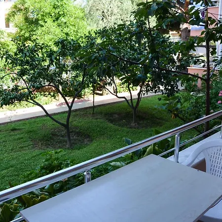 Berk Apart Aparthotel 3*