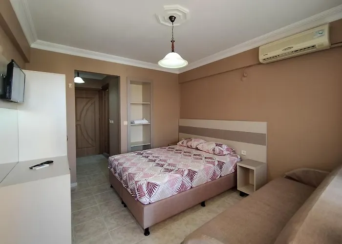 Berk Apart 3* Küçükkuyu