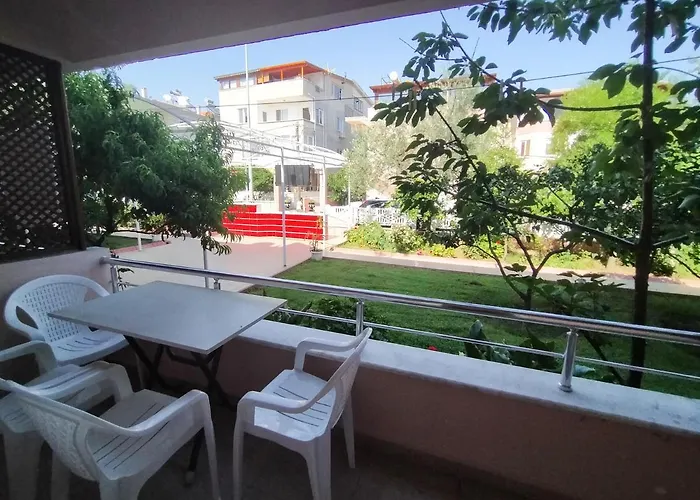 Berk Apart Apartahotel Küçükkuyu