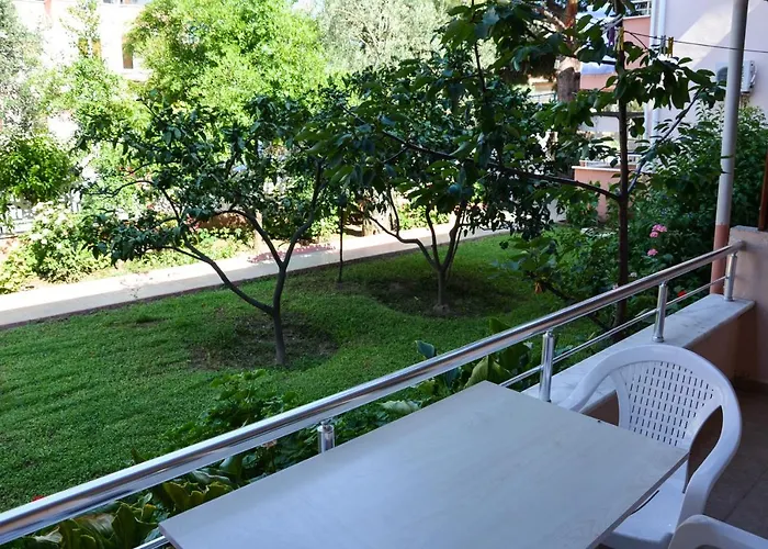 Berk Apart Apartahotel 3*