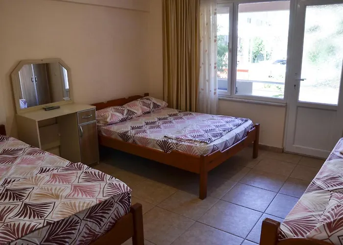 Berk Apart Küçükkuyu